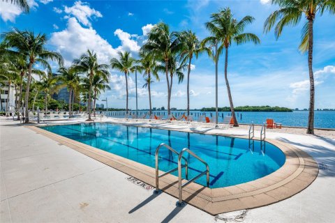 Condo in Miami, Florida, 1 bedroom  № 2087081 - photo 17