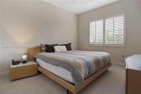 Villa ou maison à louer à Doral, Floride: 5 chambres, 344.02 m2 № 2024207 - photo 12