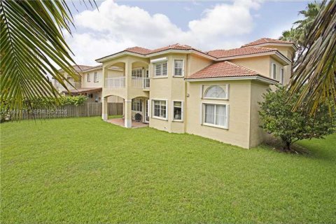 Villa ou maison à louer à Doral, Floride: 5 chambres, 344.02 m2 № 2024207 - photo 16