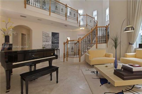 Villa ou maison à louer à Doral, Floride: 5 chambres, 344.02 m2 № 2024207 - photo 4