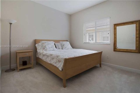 Villa ou maison à louer à Doral, Floride: 5 chambres, 344.02 m2 № 2024207 - photo 11