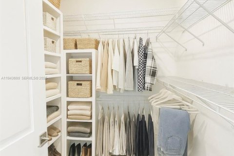 Casa en venta en Jensen Beach, Florida, 4 dormitorios, 169.83 m2 № 2001722 - foto 14