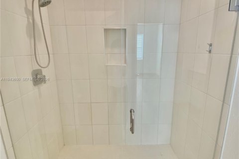 Casa en venta en Jensen Beach, Florida, 4 dormitorios, 169.83 m2 № 2001722 - foto 13