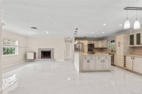 Casa en venta en Davie, Florida, 4 dormitorios, 203.64 m2 № 1968364 - foto 9