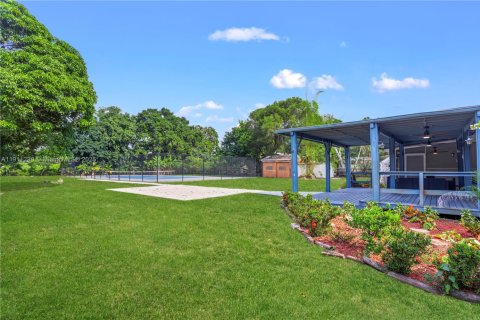 Casa en venta en Davie, Florida, 4 dormitorios, 203.64 m2 № 1968364 - foto 5