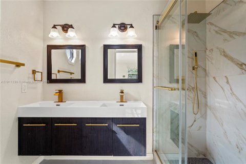 Casa en venta en Davie, Florida, 4 dormitorios, 203.64 m2 № 1968364 - foto 15