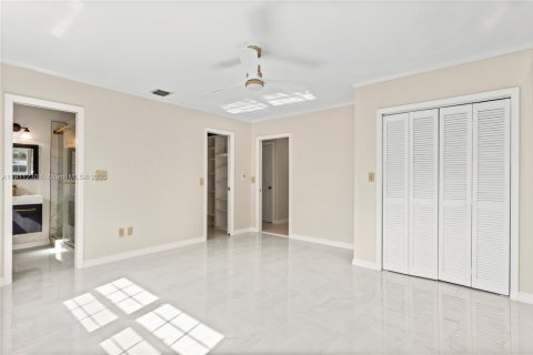 Casa en venta en Davie, Florida, 4 dormitorios, 203.64 m2 № 1968364 - foto 13