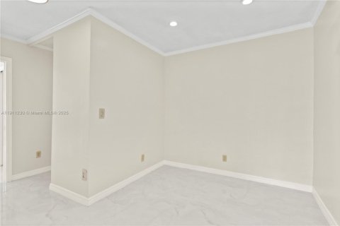 Casa en venta en Davie, Florida, 4 dormitorios, 203.64 m2 № 1968364 - foto 20