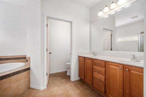 House in Gainesville, Florida 4 bedrooms, 224.17 sq.m. № 1877400 - photo 20