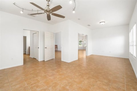 House in Gainesville, Florida 4 bedrooms, 224.17 sq.m. № 1877400 - photo 17
