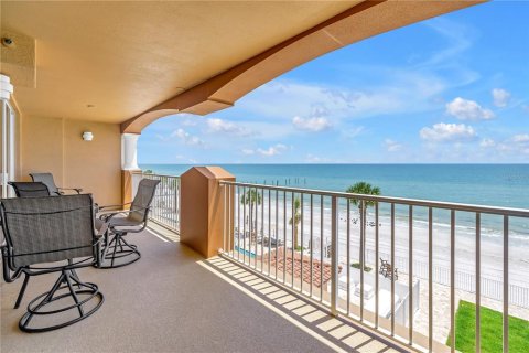 Condo in Redington Beach, Florida, 3 bedrooms  № 2106660 - photo 2