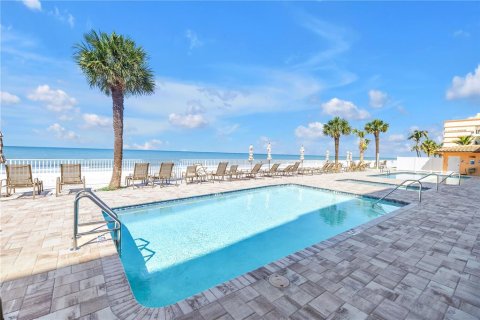 Condo in Redington Beach, Florida, 3 bedrooms  № 2106660 - photo 3