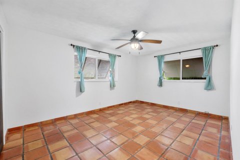Villa ou maison à vendre à Boca Raton, Floride: 2 chambres, 123.56 m2 № 2431327 - photo 16