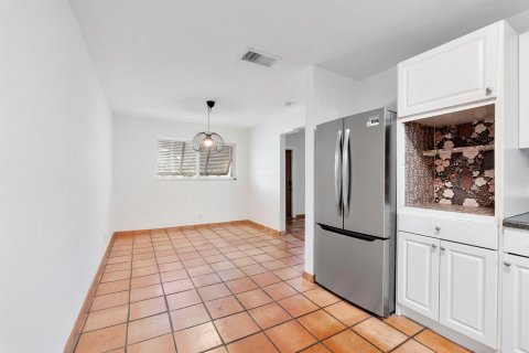 Villa ou maison à vendre à Boca Raton, Floride: 2 chambres, 123.56 m2 № 2431327 - photo 12