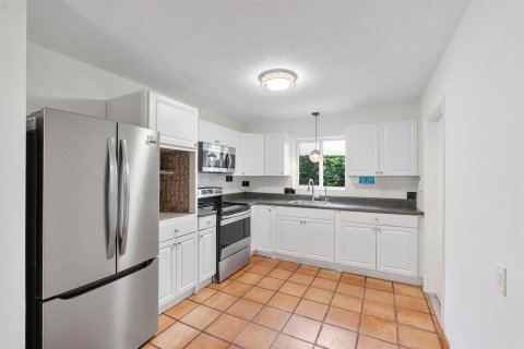Villa ou maison à vendre à Boca Raton, Floride: 2 chambres, 123.56 m2 № 2431327 - photo 11