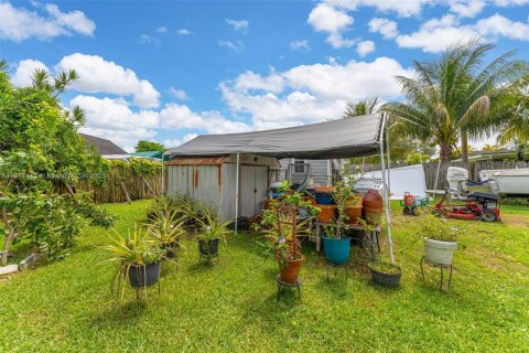 House in Homestead, Florida 3 bedrooms, 150.59 sq.m. № 1775180 - photo 22