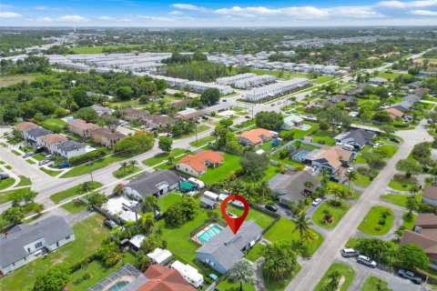 House in Homestead, Florida 3 bedrooms, 150.59 sq.m. № 1775180 - photo 30
