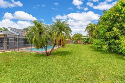 House in Homestead, Florida 3 bedrooms, 150.59 sq.m. № 1775180 - photo 19