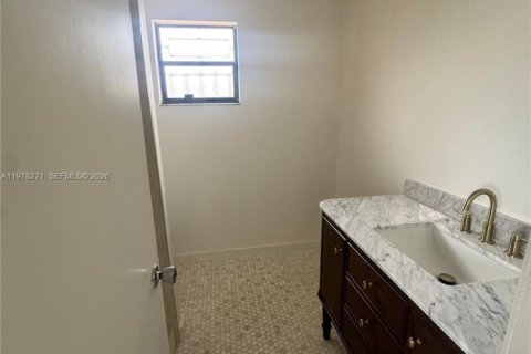 Снять в аренду виллу или дом в Майами, Флорида 3 спальни, 219.16м2, № 2042600 - фото 3