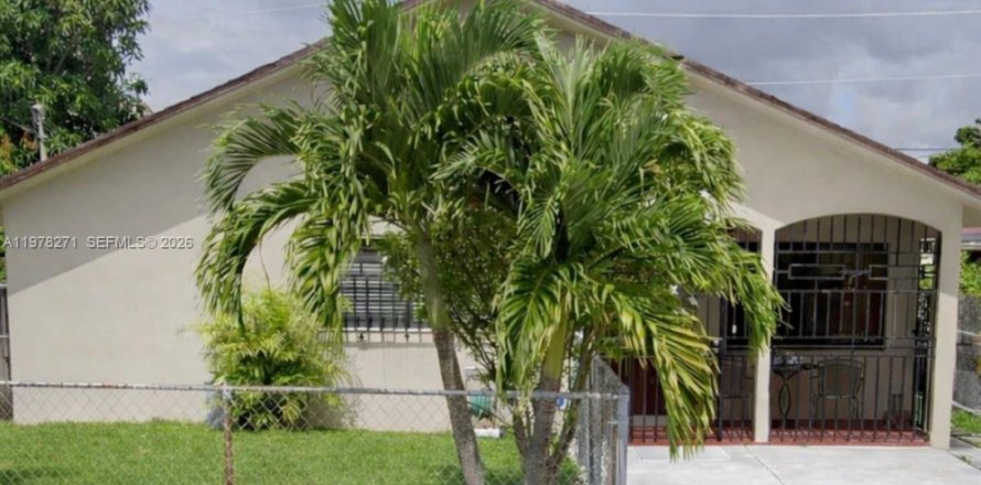 Дом в Майами, Флорида 3 спальни, 219.16м2 № 2042600