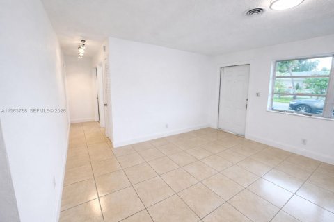 Villa ou maison à vendre à Tamarac, Floride: 2 chambres, 93.65 m2 № 2025476 - photo 8