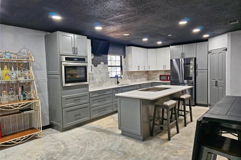 House in Ocala, Florida 3 bedrooms № 1499737 - photo 4