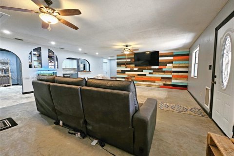 House in Ocala, Florida 3 bedrooms № 1499737 - photo 12