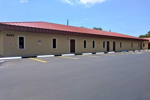 Immobilier commercial à Bradenton, Floride 117.06 m2 № 2134072