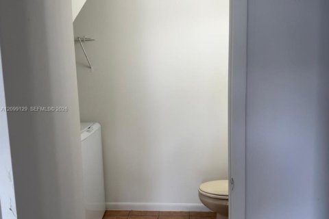 Touwnhouse à louer à Greenacres, Floride: 2 chambres, 113.9 m2 № 2395462 - photo 9