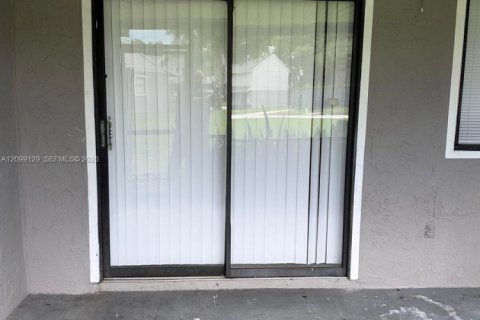 Touwnhouse à louer à Greenacres, Floride: 2 chambres, 113.9 m2 № 2395462 - photo 23