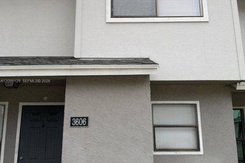 Touwnhouse à louer à Greenacres, Floride: 2 chambres, 113.9 m2 № 2395462 - photo 3