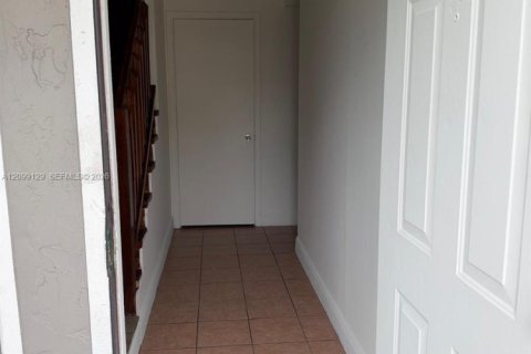 Touwnhouse à louer à Greenacres, Floride: 2 chambres, 113.9 m2 № 2395462 - photo 6