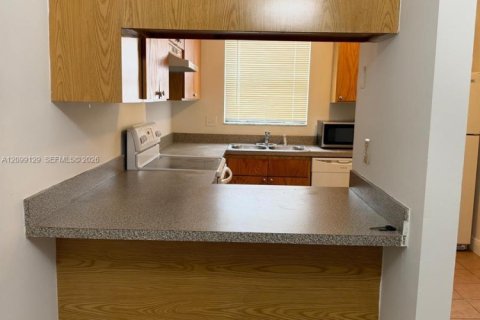 Touwnhouse à louer à Greenacres, Floride: 2 chambres, 113.9 m2 № 2395462 - photo 17