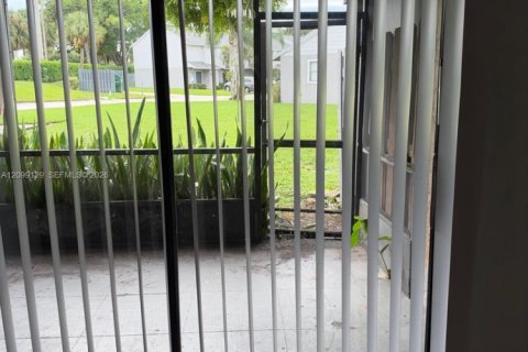 Touwnhouse à louer à Greenacres, Floride: 2 chambres, 113.9 m2 № 2395462 - photo 24