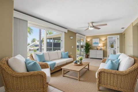Villa ou maison à vendre à Hudson, Floride: 3 chambres, 163.6 m2 № 2199999 - photo 15