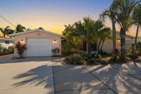 Casa en Hudson, Florida 3 dormitorios, 163.6 m2 № 2199999