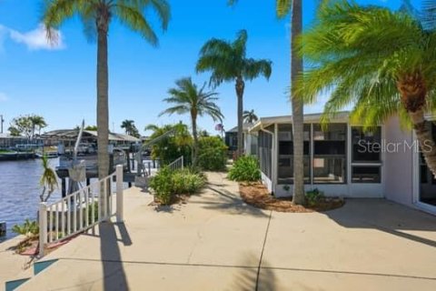 Villa ou maison à vendre à Hudson, Floride: 3 chambres, 163.6 m2 № 2199999 - photo 11