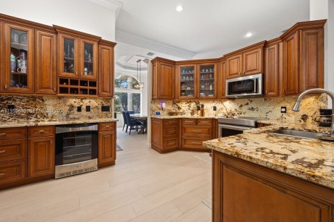 Villa ou maison à vendre à Coral Springs, Floride: 5 chambres, 251.49 m2 № 2020183 - photo 21