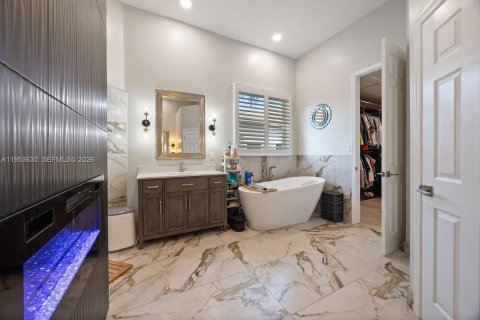 Villa ou maison à vendre à Coral Springs, Floride: 5 chambres, 251.49 m2 № 2020183 - photo 2