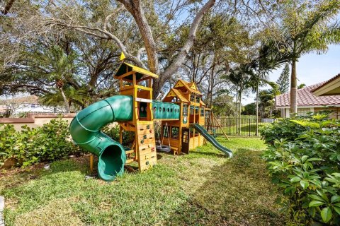 Villa ou maison à vendre à Coral Springs, Floride: 5 chambres, 251.49 m2 № 2020183 - photo 13