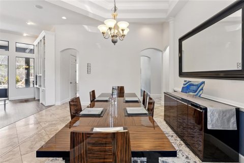 House in Orlando, Florida 6 bedrooms, 406.73 sq.m. № 1769883 - photo 18