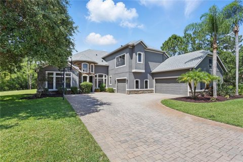 House in Orlando, Florida 6 bedrooms, 406.73 sq.m. № 1769883 - photo 6