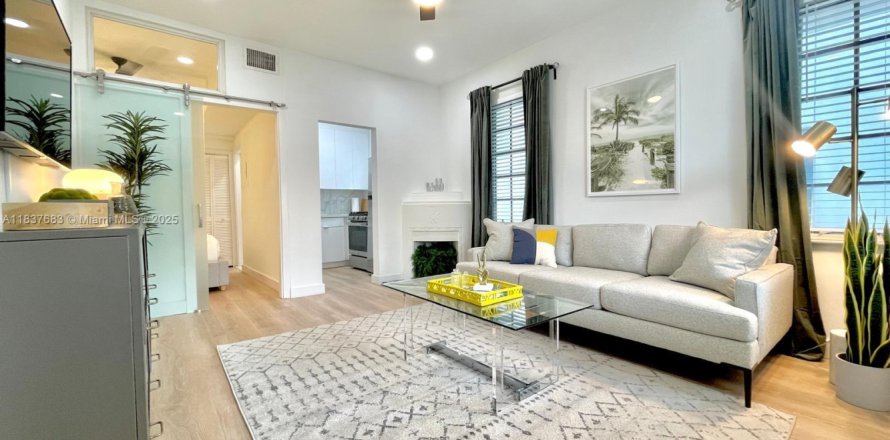 Condominio en Miami Beach, Florida, 1 dormitorio № 1823445