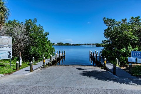 Casa en venta en Port Charlotte, Florida, 3 dormitorios, 195.56 m2 № 2238011 - foto 11