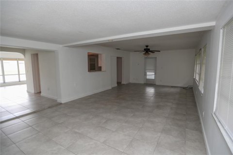 Casa en venta en Port Charlotte, Florida, 3 dormitorios, 195.56 m2 № 2238011 - foto 25