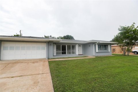 Casa en venta en Port Charlotte, Florida, 3 dormitorios, 195.56 m2 № 2238011 - foto 15