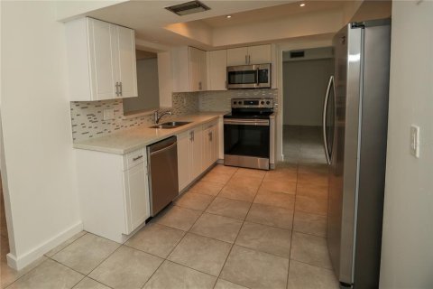 Casa en venta en Port Charlotte, Florida, 3 dormitorios, 195.56 m2 № 2238011 - foto 28