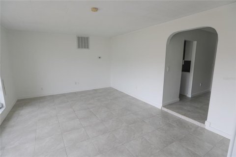 Casa en venta en Port Charlotte, Florida, 3 dormitorios, 195.56 m2 № 2238011 - foto 17
