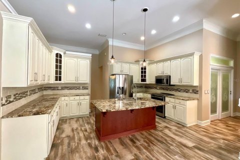 House in Ocala, Florida 4 bedrooms, 313.55 sq.m. № 2110438 - photo 18