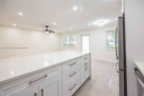 Copropriété à vendre à Deerfield Beach, Floride: 2 chambres, 76.18 m2 № 1999640 - photo 6